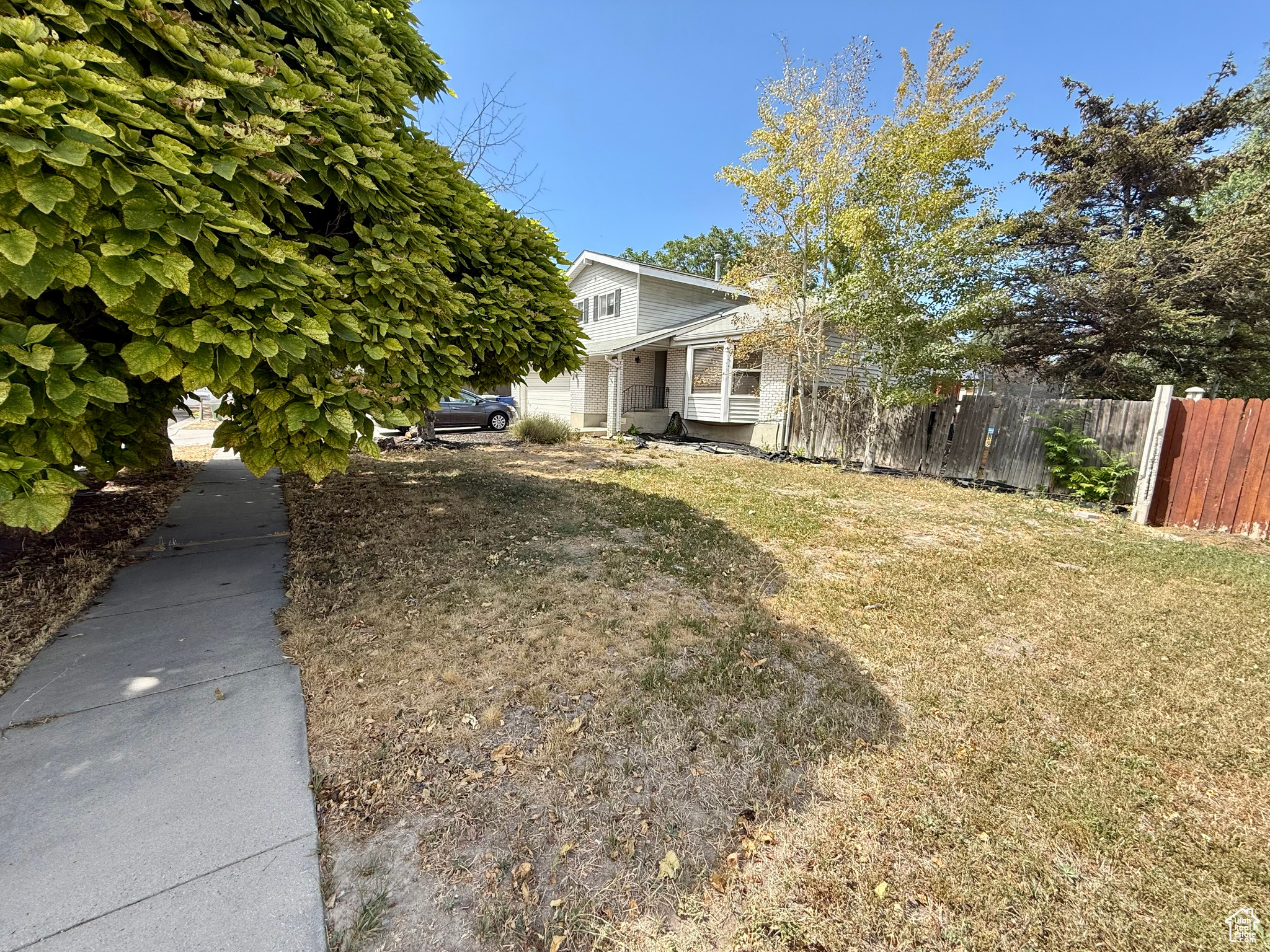 BRIARWOOD - Residential