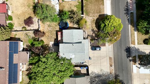 Tiny photo for 2140 W 3860 S, West Valley City, UT 84119 (MLS # 2107590)