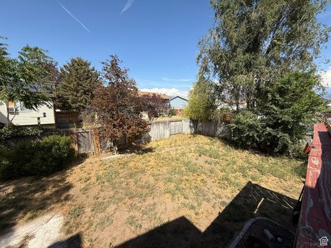Tiny photo for 2140 W 3860 S, West Valley City, UT 84119 (MLS # 2107590)