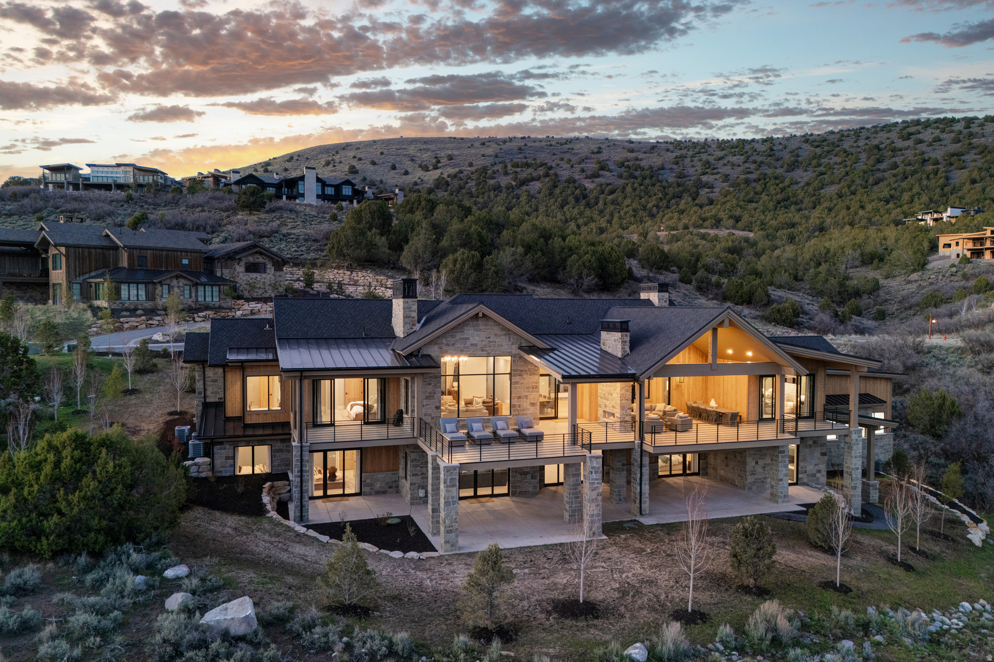 RED LEDGES - Residential