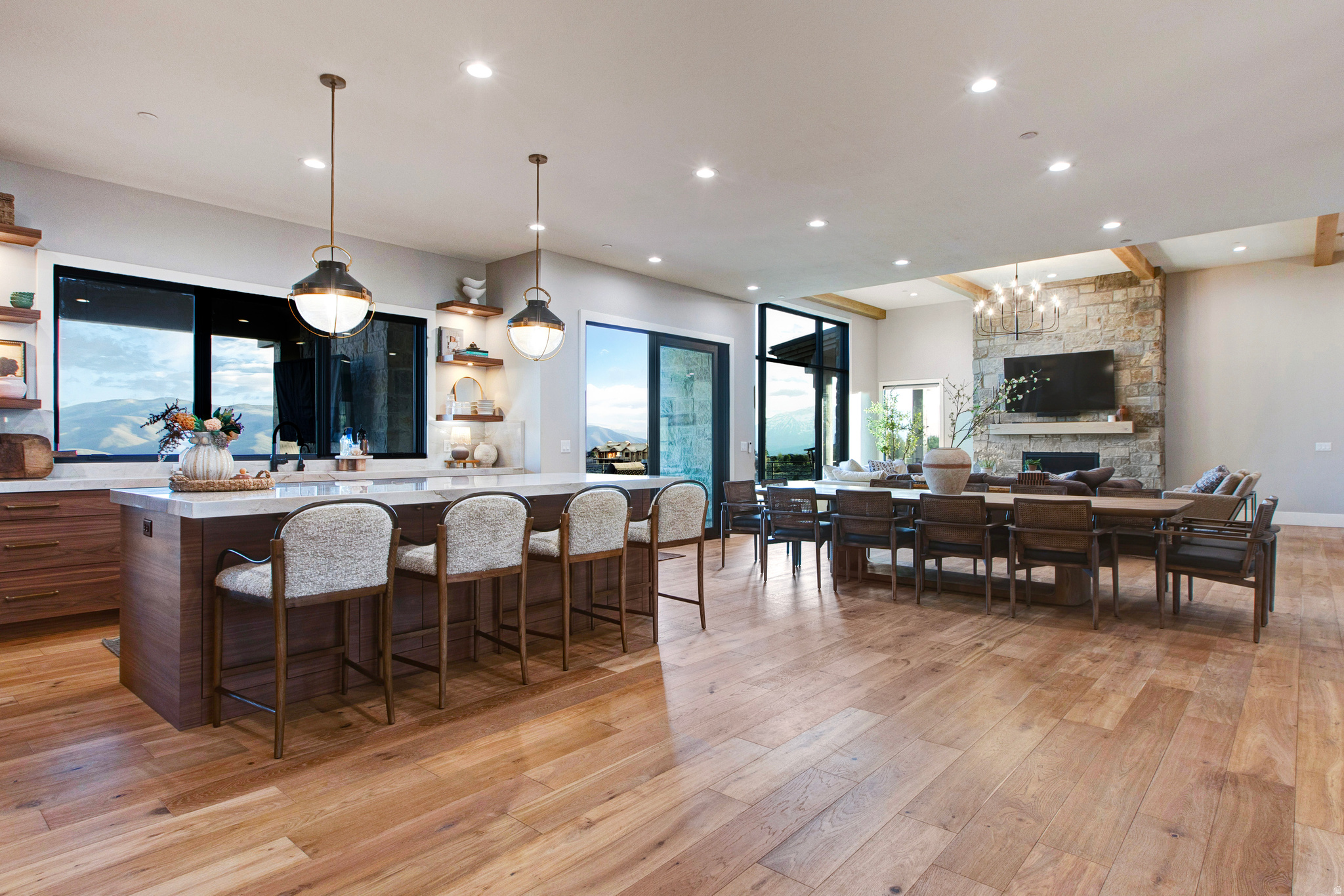RED LEDGES - Residential