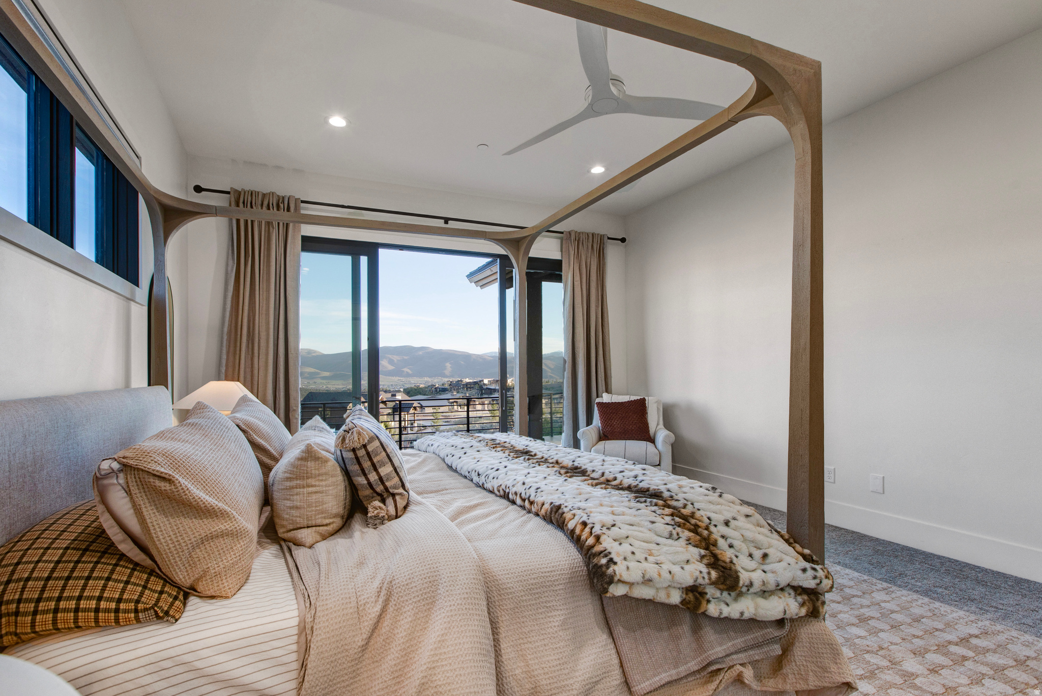 RED LEDGES - Residential