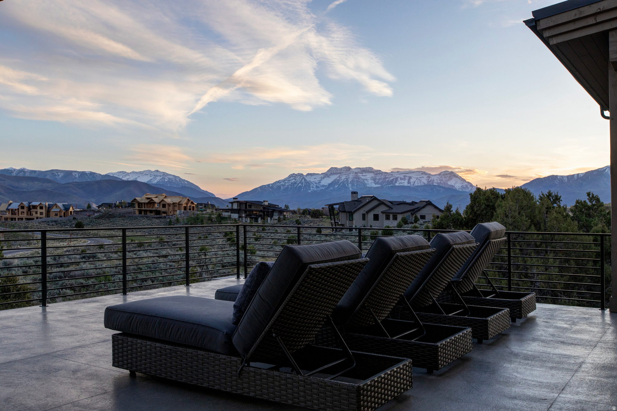 RED LEDGES - Residential