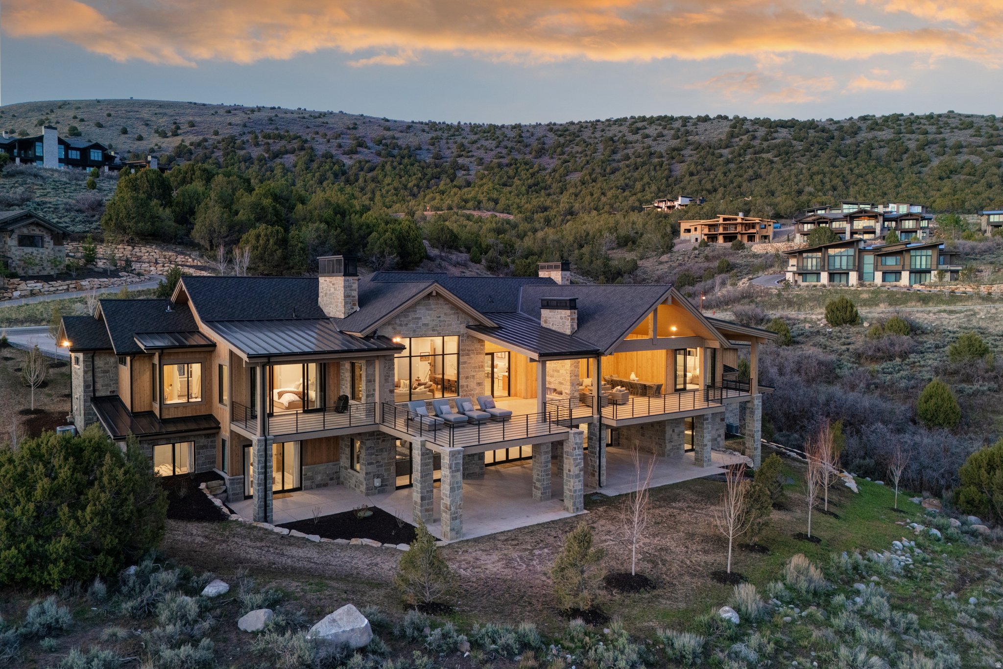 RED LEDGES - Residential