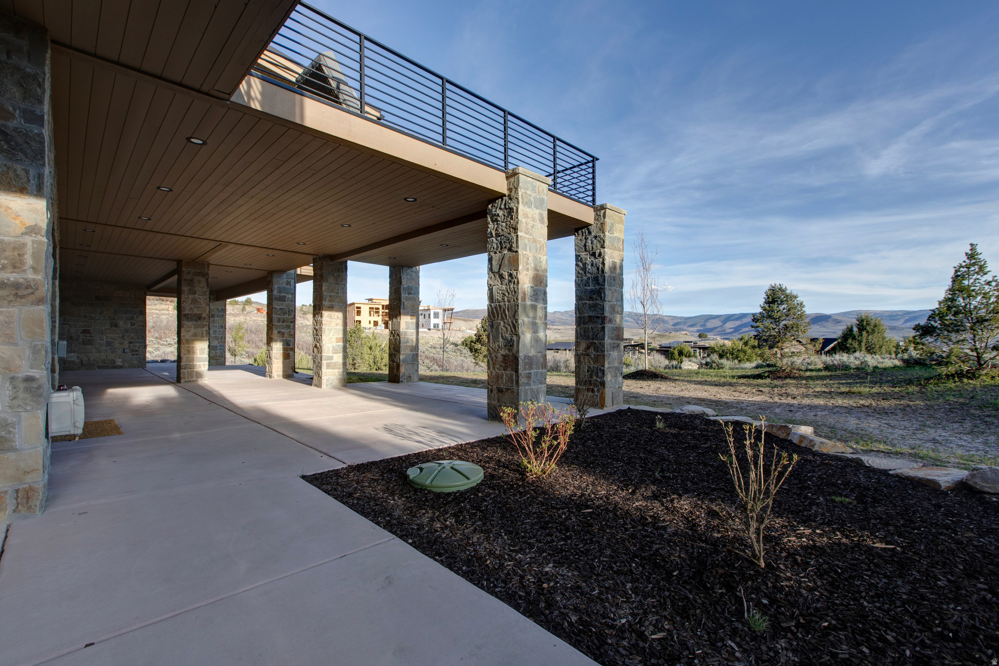 RED LEDGES - Residential