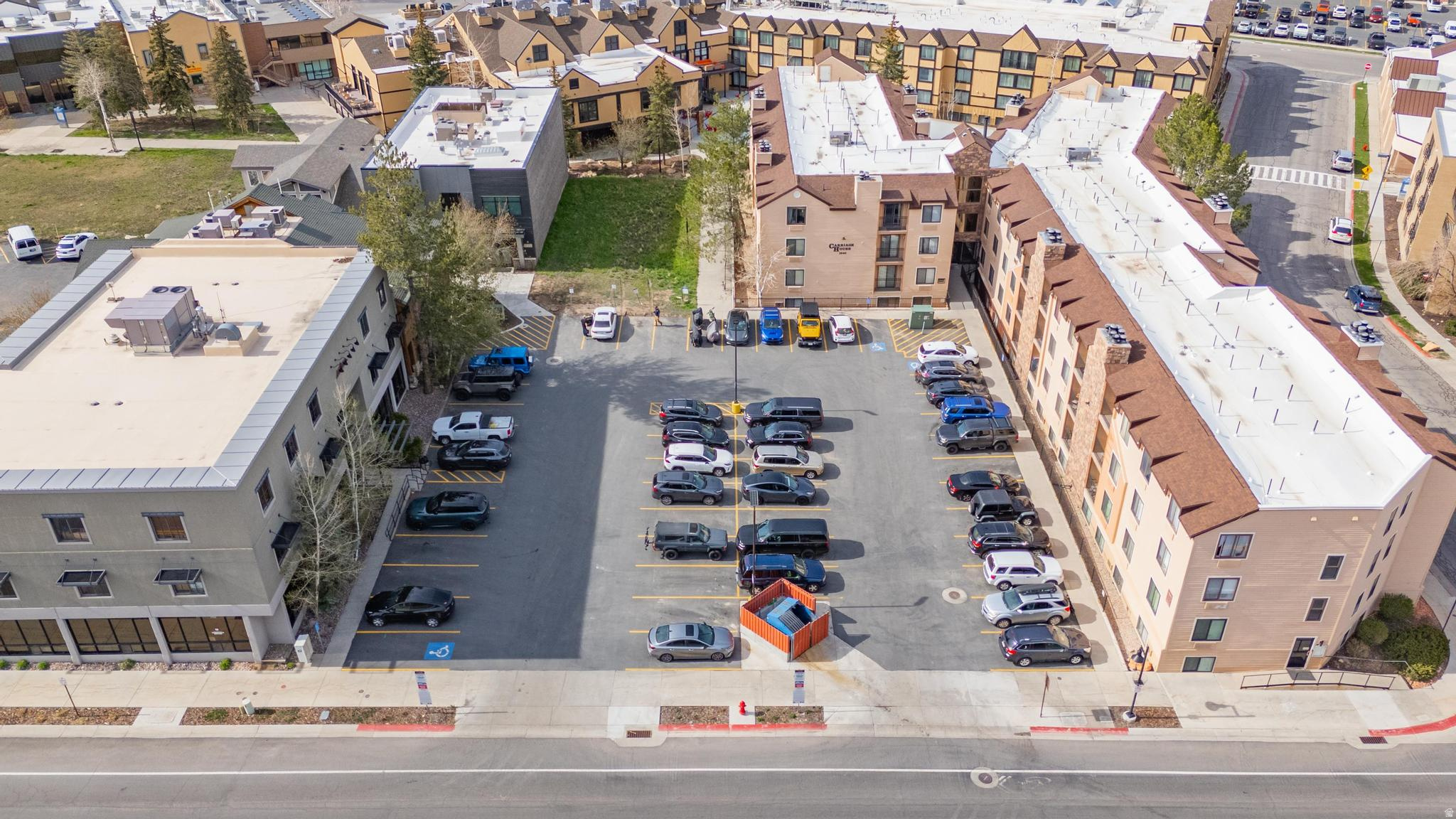 CARRIAGE HOUSE CONDOMINIUMS - Residential