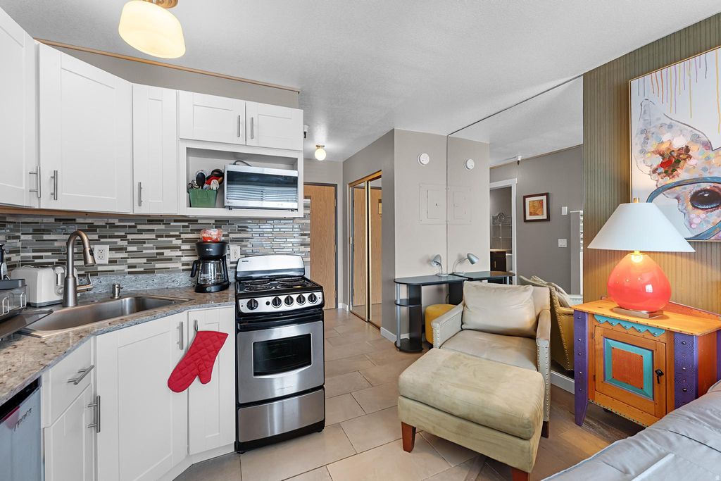 Photo of 1940 PROSPECTOR AVE #302, Park City, UT 84060 (MLS # 2149384)