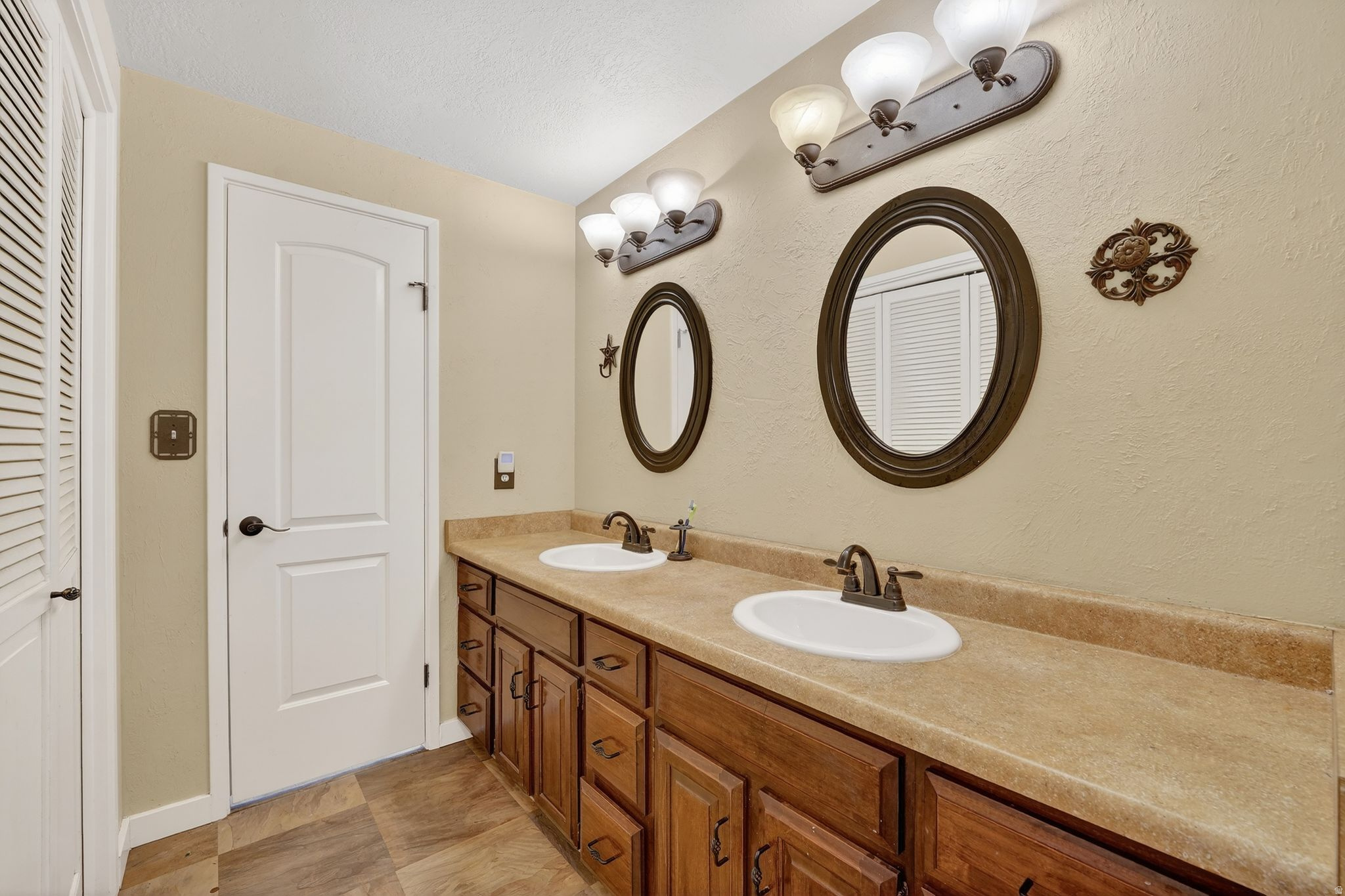 KIRKMAN - Residential