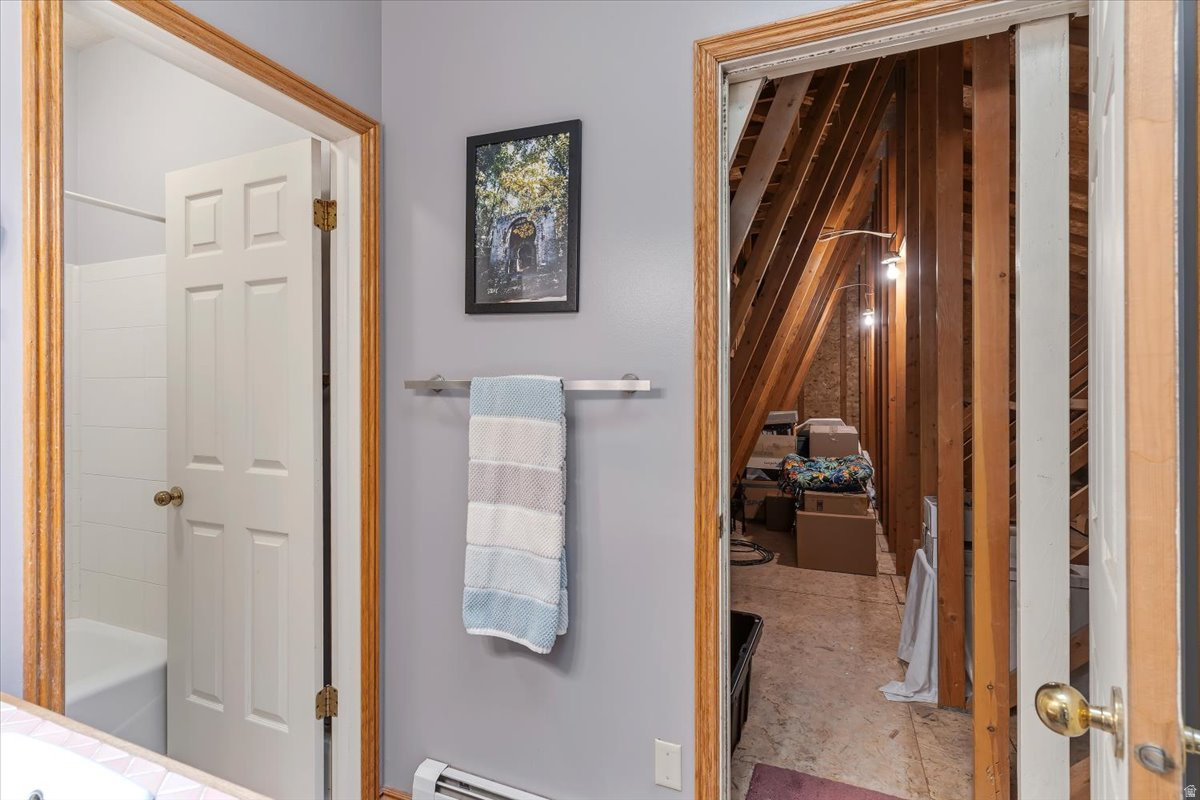 FARMINGTON HILLS - Residential