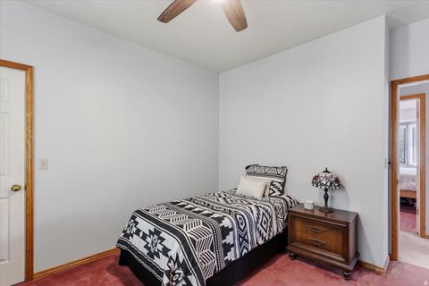 Tiny photo for 905 OAKRIDGE DR, Farmington, UT 84025 (MLS # 2154007)