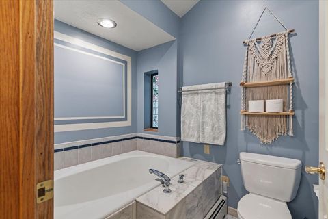 Tiny photo for 905 OAKRIDGE DR, Farmington, UT 84025 (MLS # 2154007)