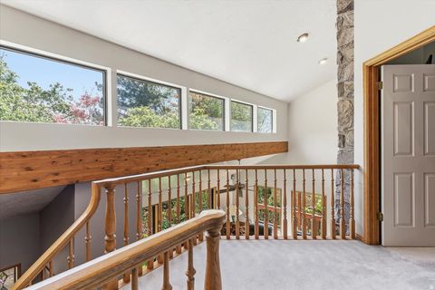 Tiny photo for 905 OAKRIDGE DR, Farmington, UT 84025 (MLS # 2154007)
