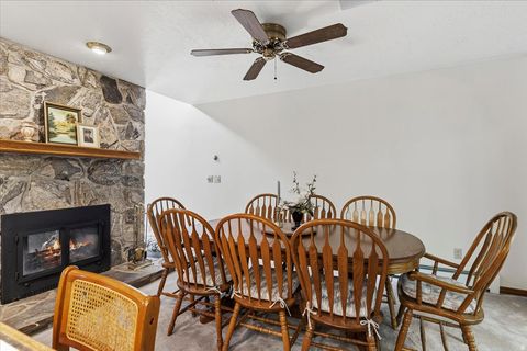 Tiny photo for 905 OAKRIDGE DR, Farmington, UT 84025 (MLS # 2154007)