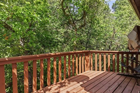 Tiny photo for 905 OAKRIDGE DR, Farmington, UT 84025 (MLS # 2154007)