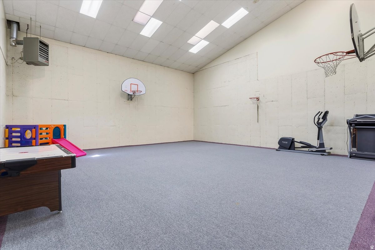 FARMINGTON HILLS - Residential