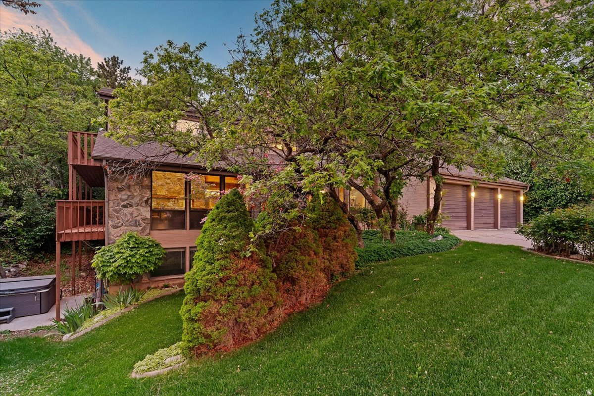 FARMINGTON HILLS - Residential