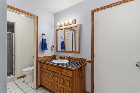 Tiny photo for 905 OAKRIDGE DR, Farmington, UT 84025 (MLS # 2154007)