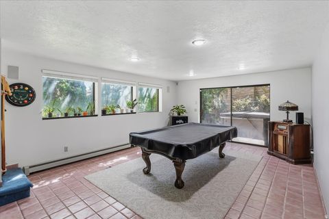 Tiny photo for 905 OAKRIDGE DR, Farmington, UT 84025 (MLS # 2154007)