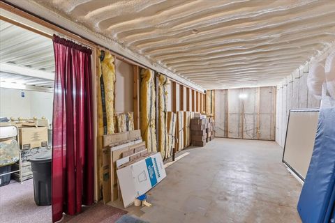 Tiny photo for 905 OAKRIDGE DR, Farmington, UT 84025 (MLS # 2154007)