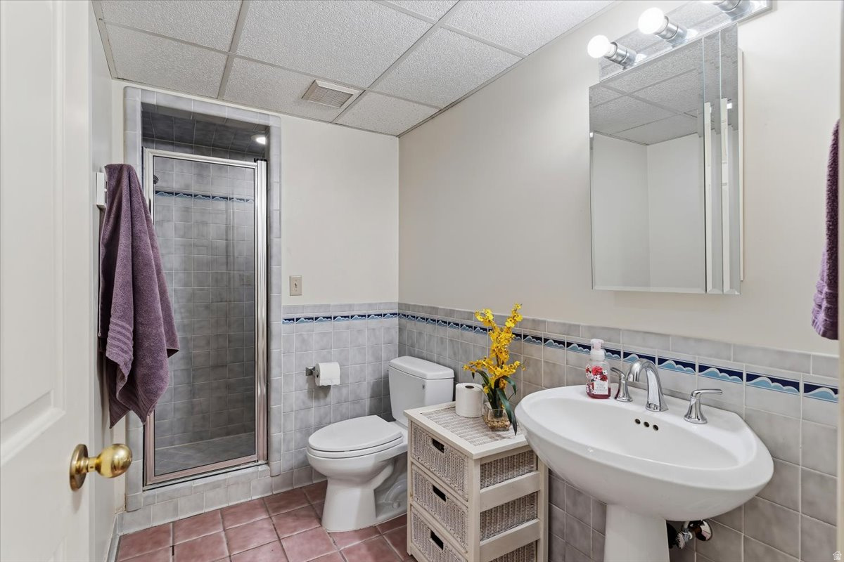 FARMINGTON HILLS - Residential