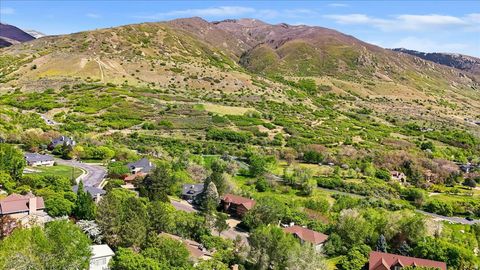 Tiny photo for 905 OAKRIDGE DR, Farmington, UT 84025 (MLS # 2154007)