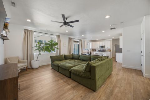 Tiny photo for 836 S 250 W, American Fork, UT 84003 (MLS # 2147728)
