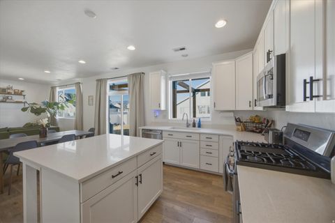 Tiny photo for 836 S 250 W, American Fork, UT 84003 (MLS # 2147728)