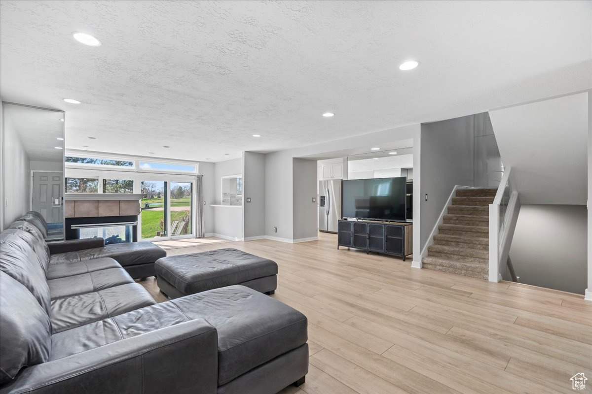 1527 N Sweetwater Ln, Farmington, Utah image 2