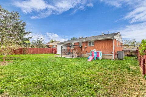 Tiny photo for 112 W 350 N, Clearfield, UT 84015 (MLS # 2151099)