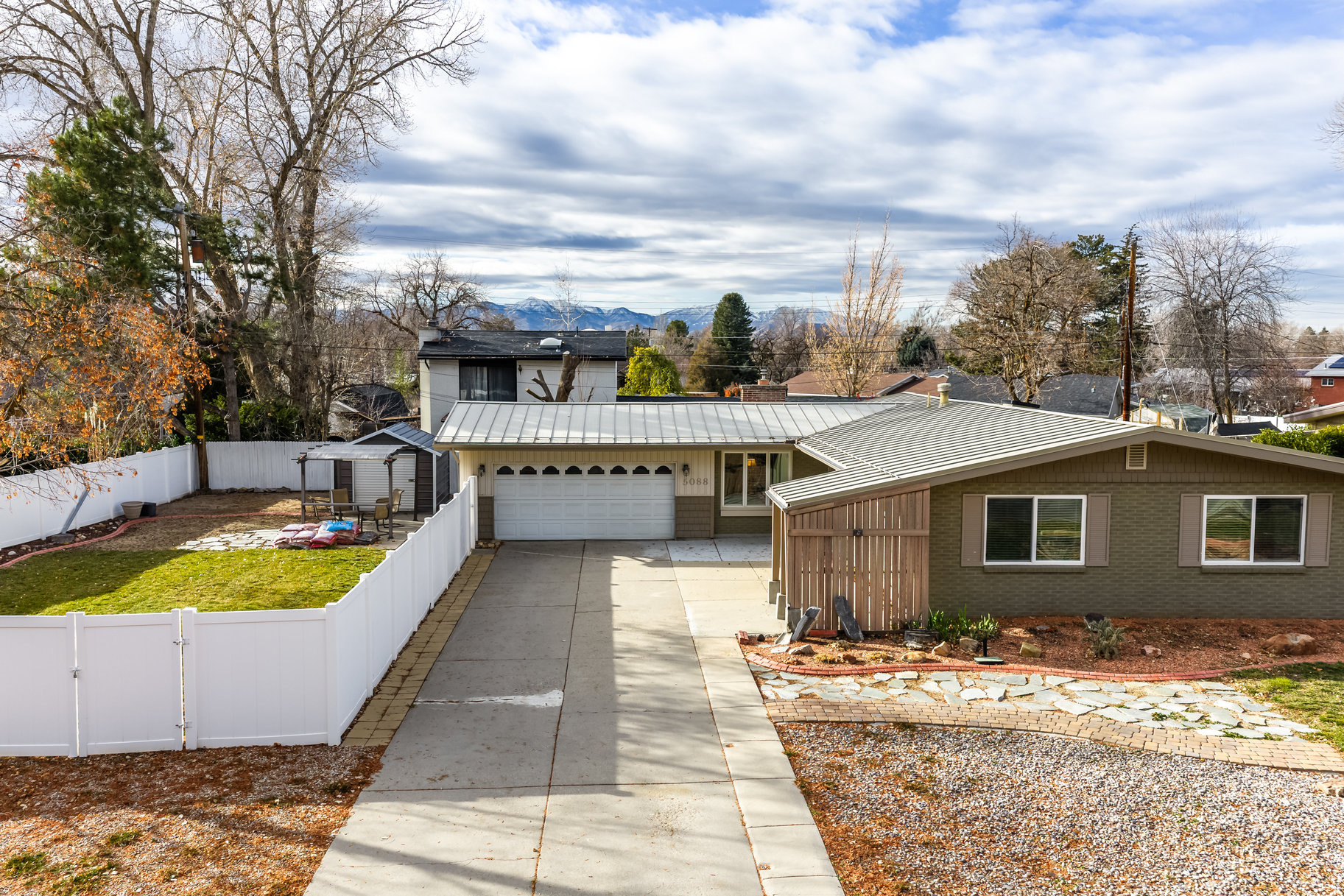 COTTONWOOD MEADOWS - Residential