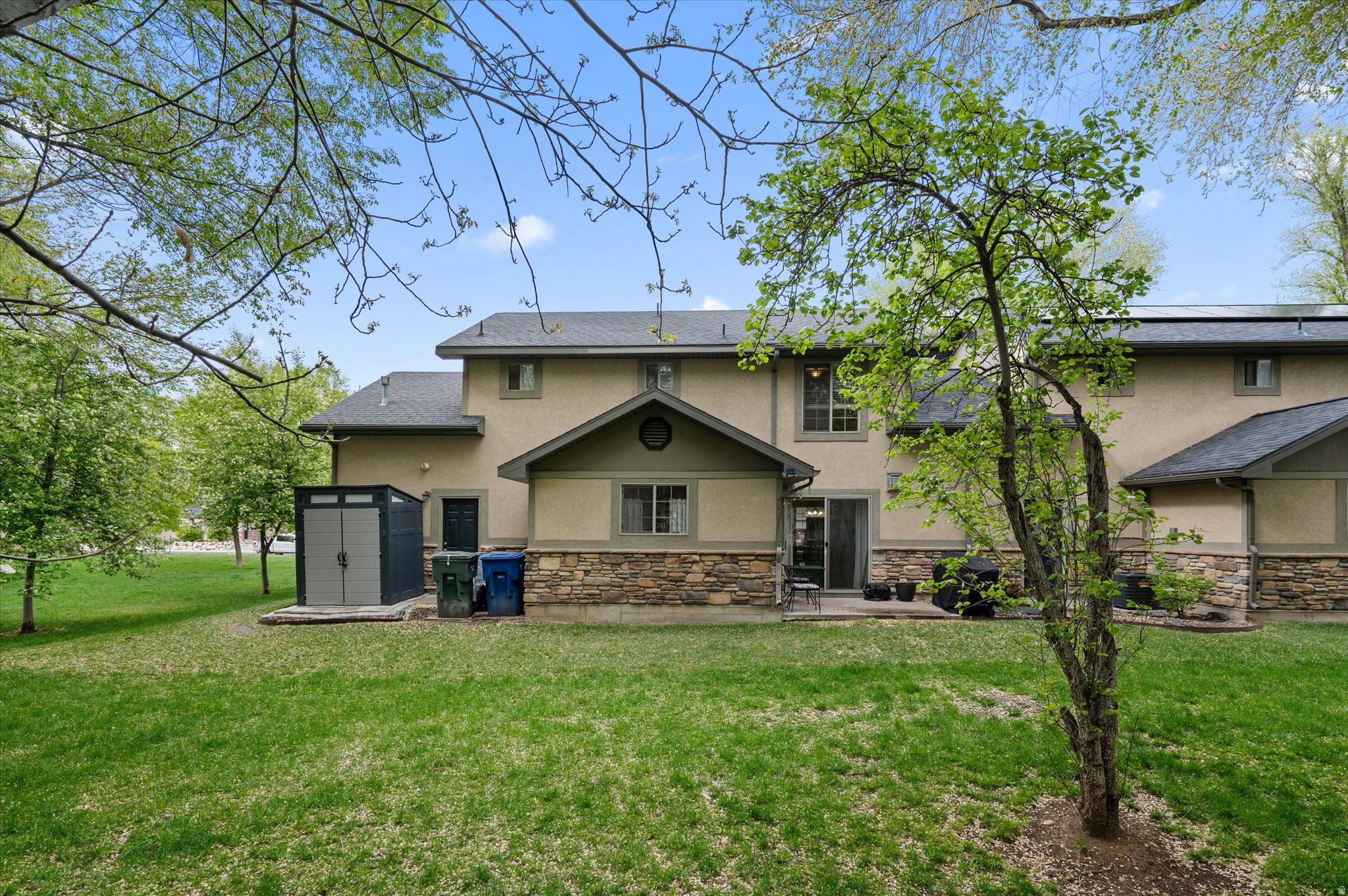 RIVER GLEN - Residential