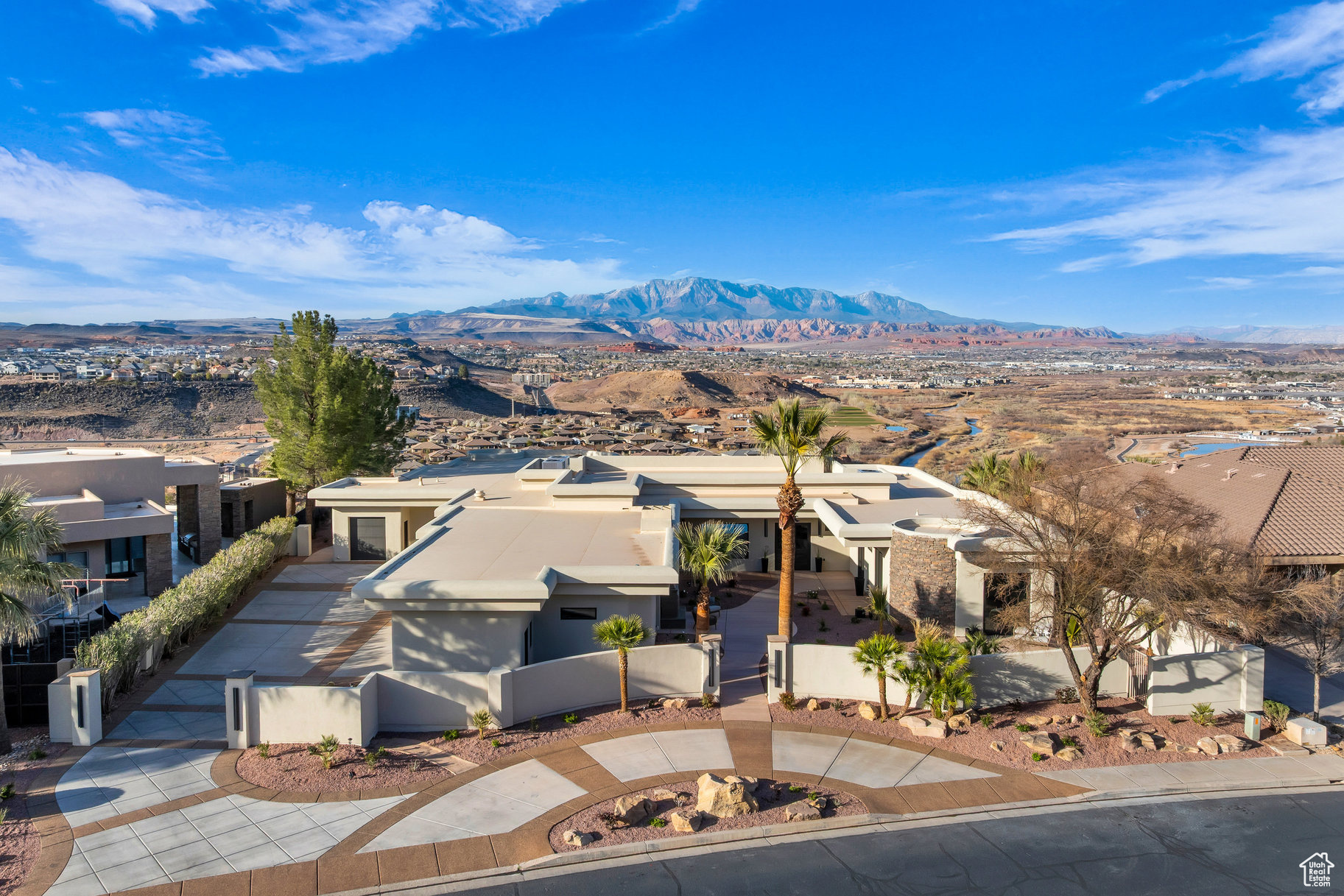 STONE CLIFF 5 - Residential