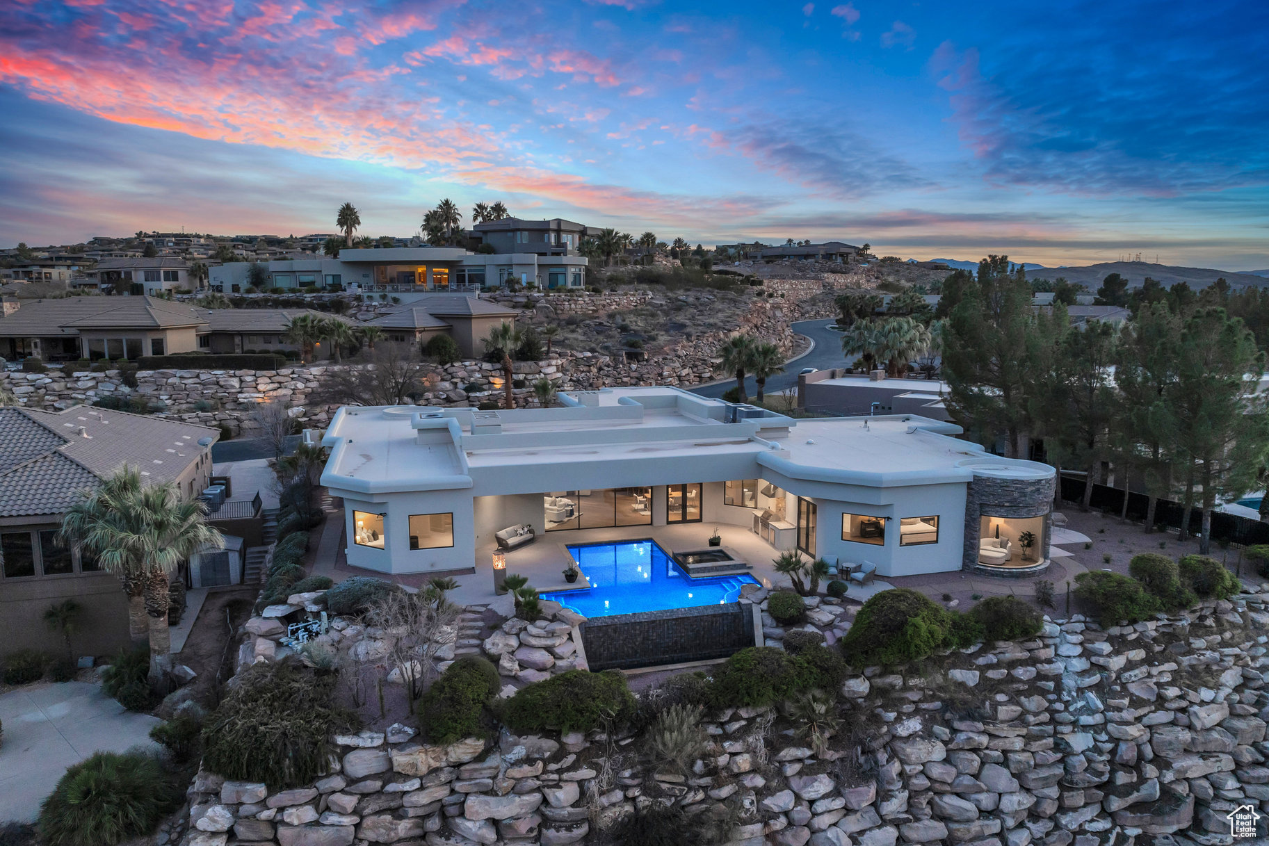 STONE CLIFF 5 - Residential