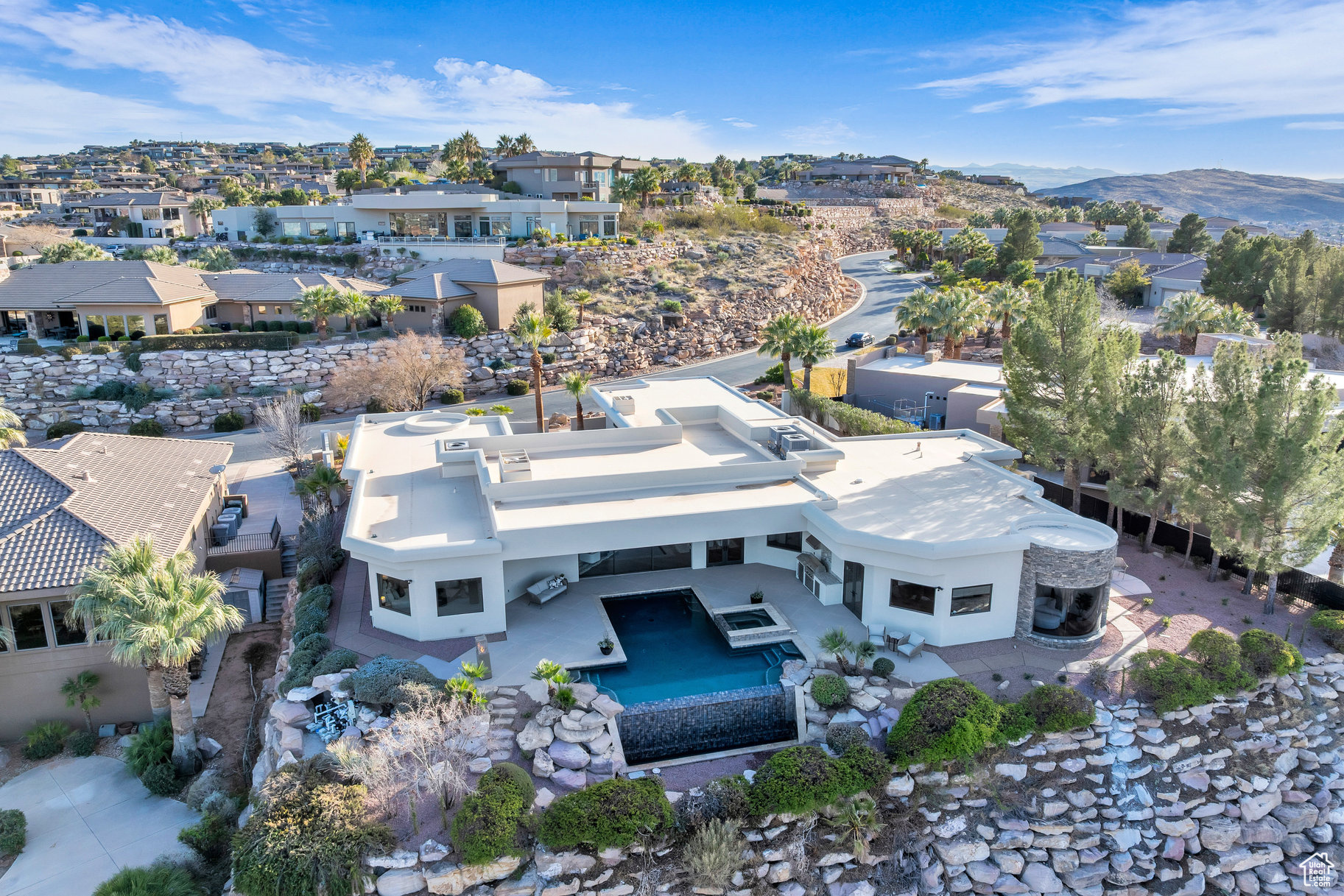 STONE CLIFF 5 - Residential