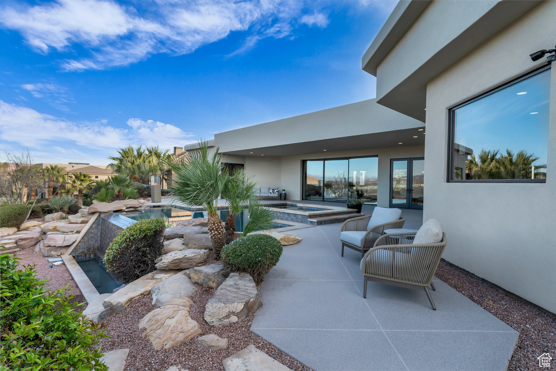 STONE CLIFF 5 - Residential