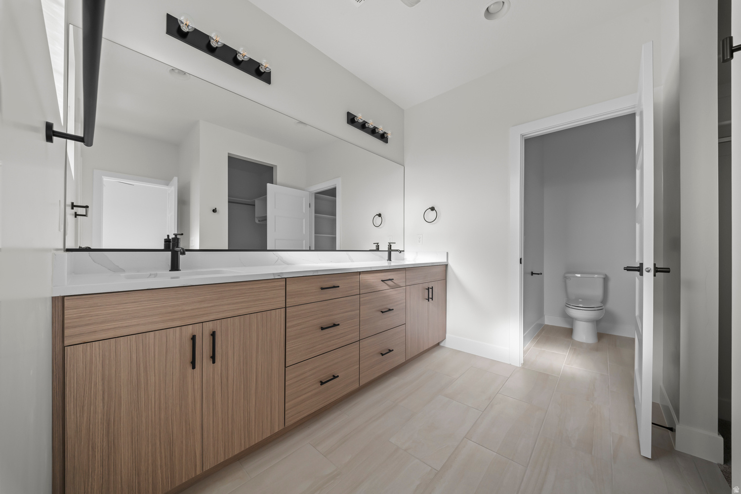 SOUTH DESERT - Residential