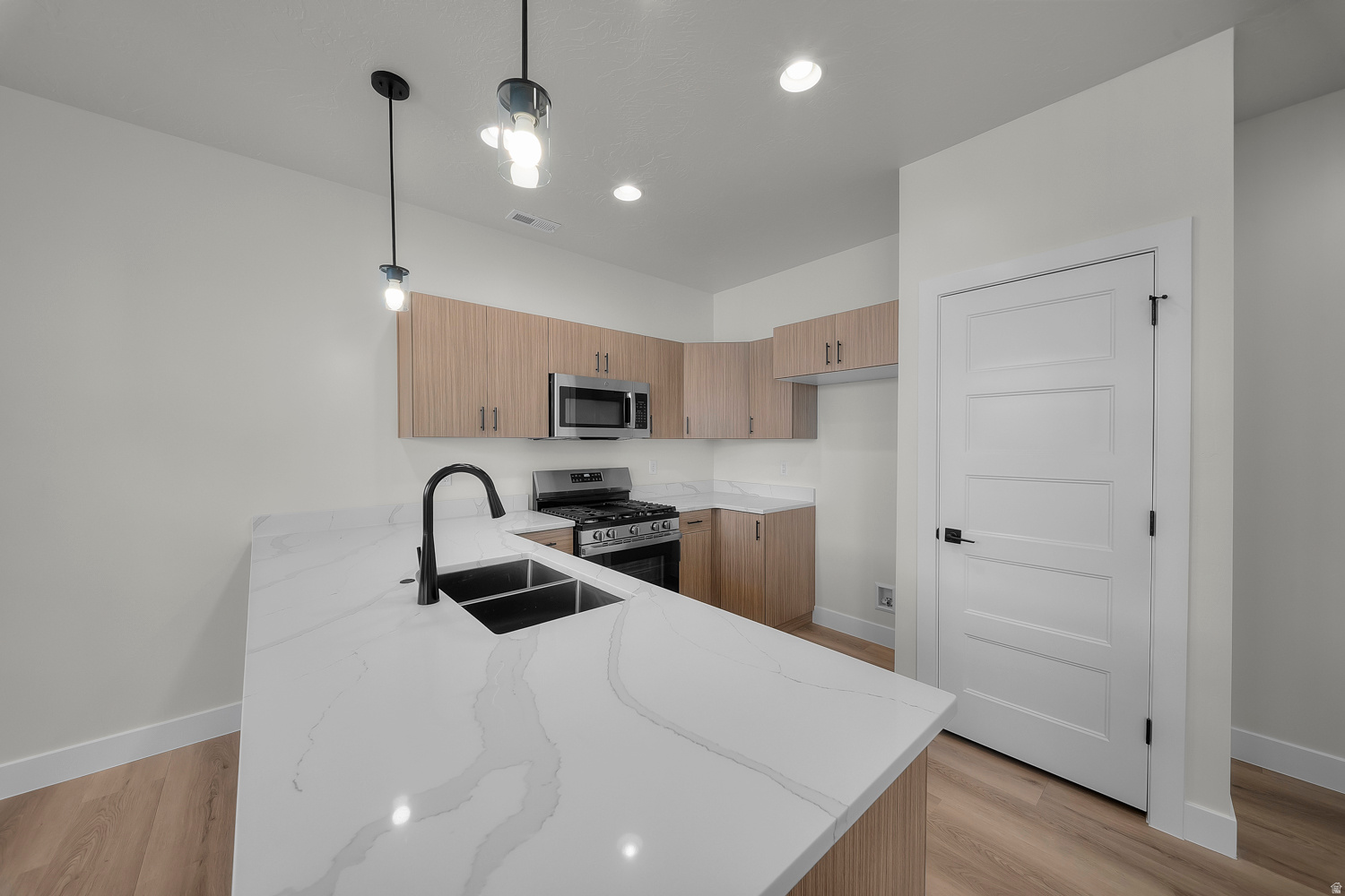 SOUTH DESERT - Residential