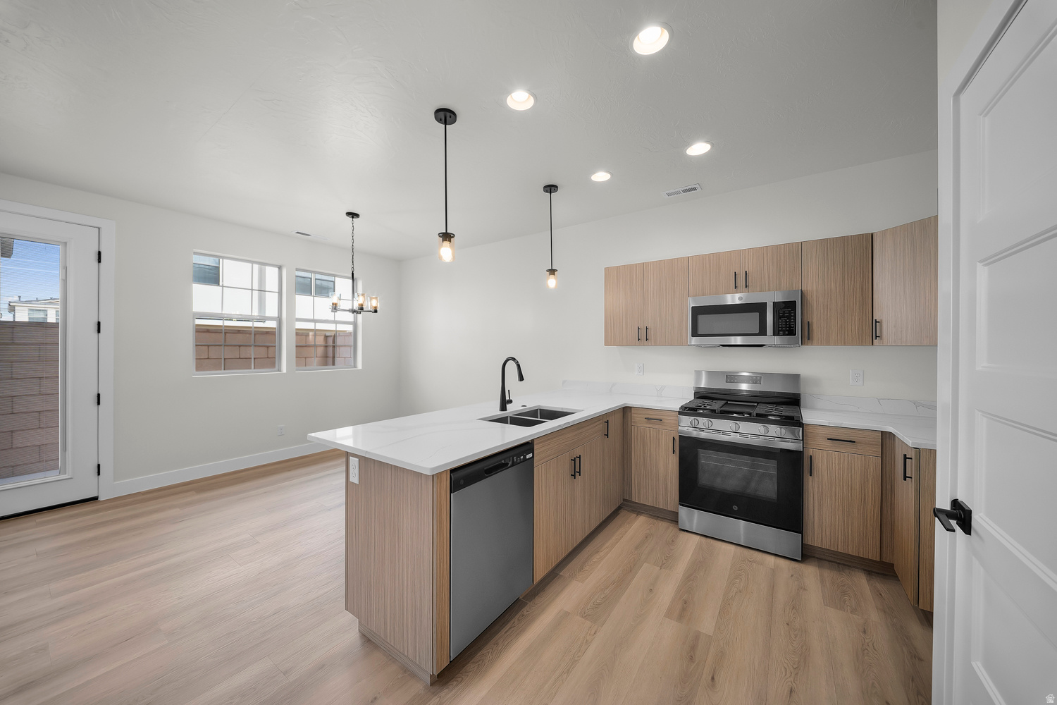 SOUTH DESERT - Residential