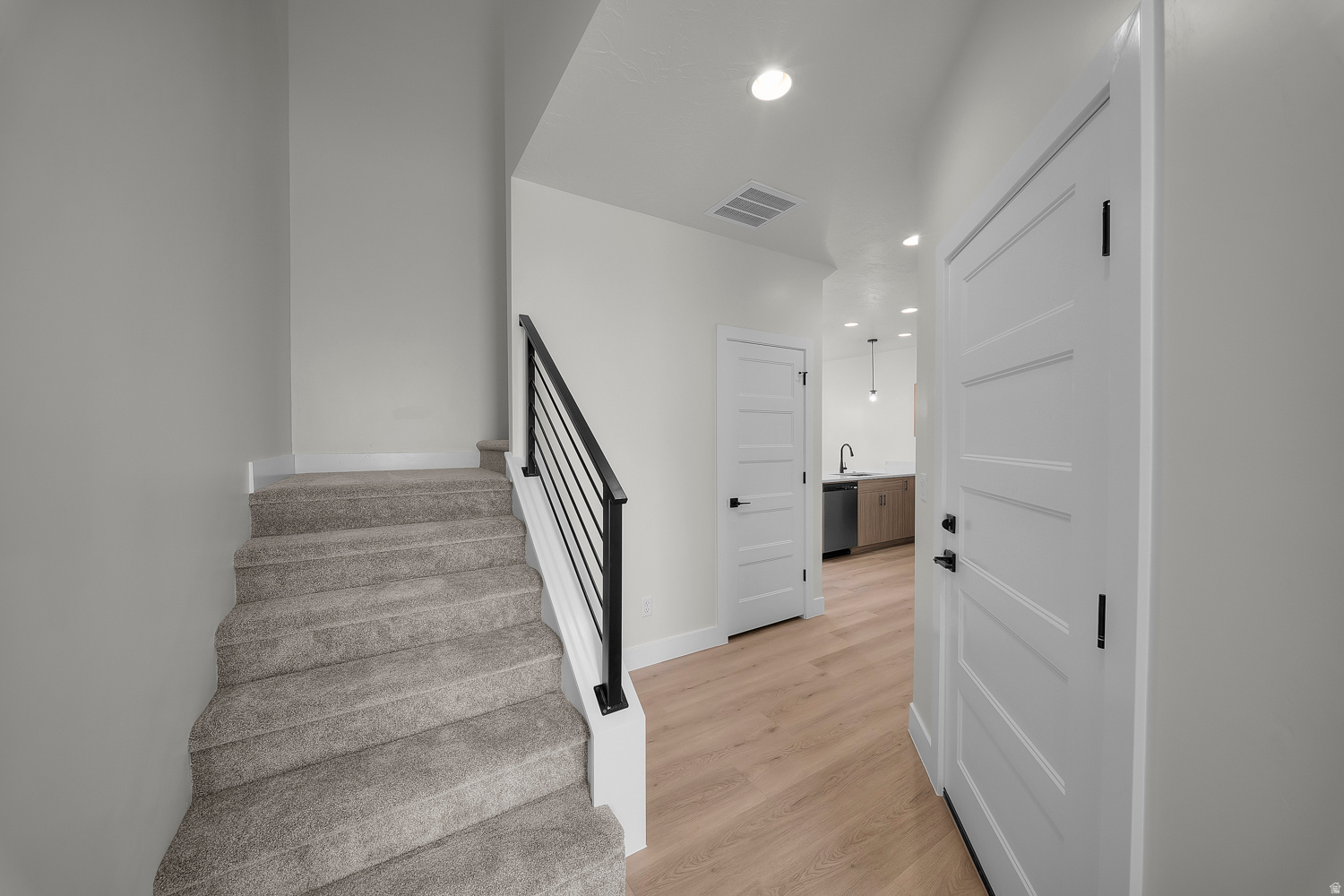 SOUTH DESERT - Residential