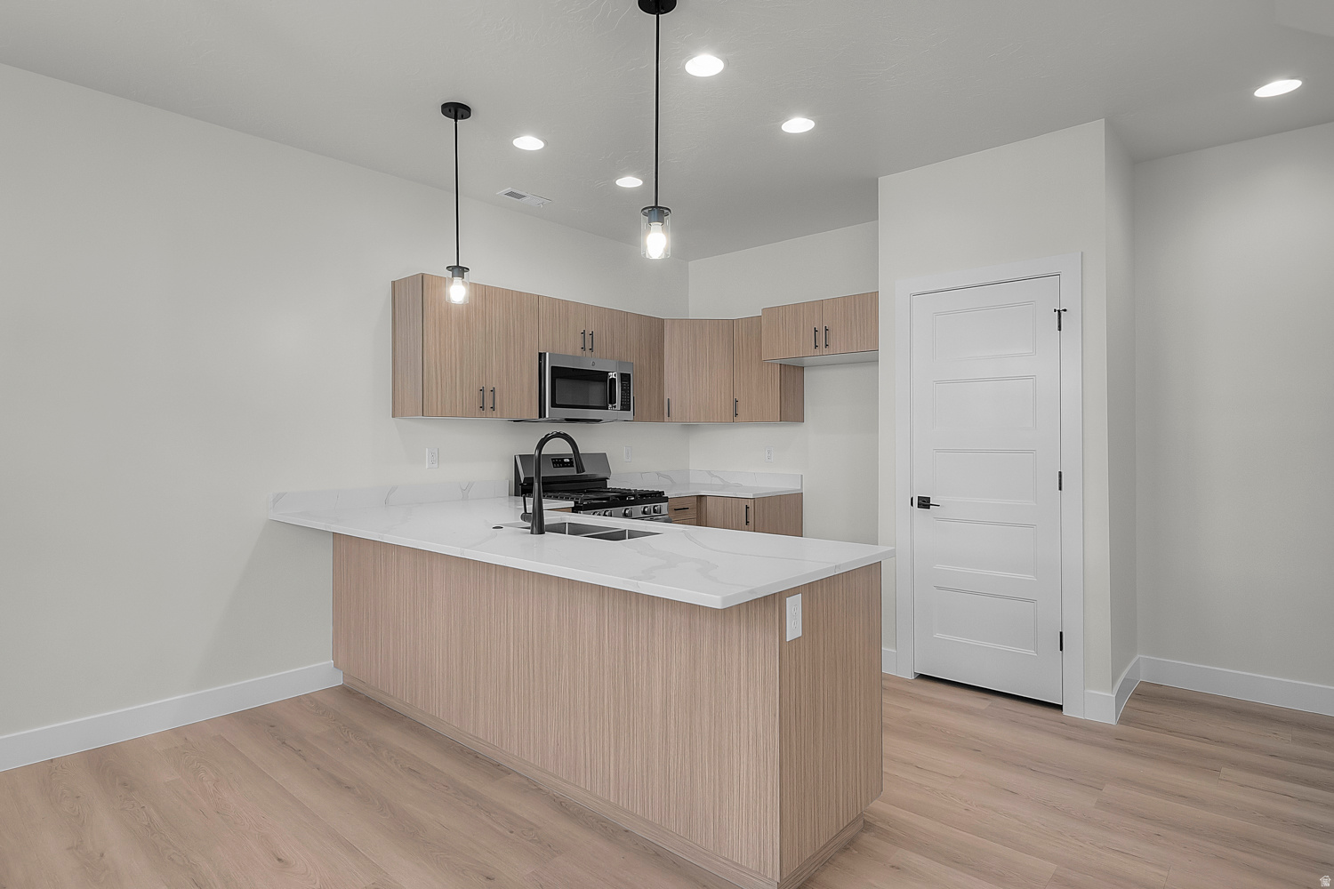 SOUTH DESERT - Residential