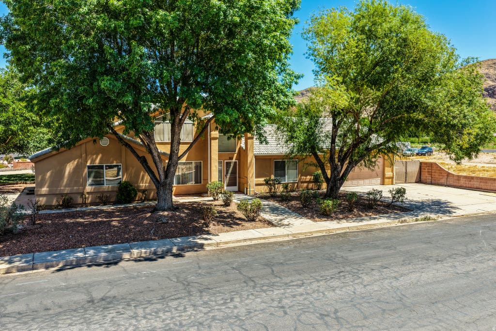 Photo of 206 W 170 S, La Verkin, UT 84745 (MLS # 2175830)