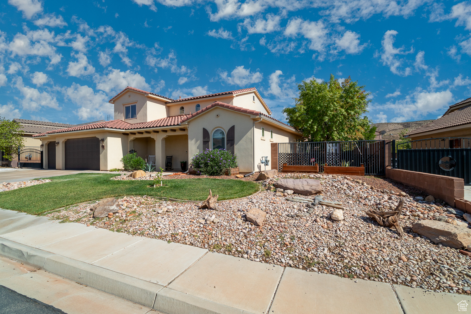 ESTATES AT HIDDEN VALLEY - Residential