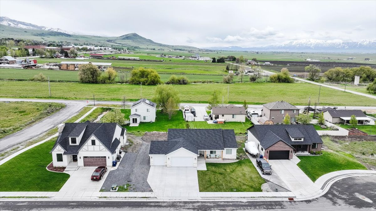 CITY CREEK - Residential