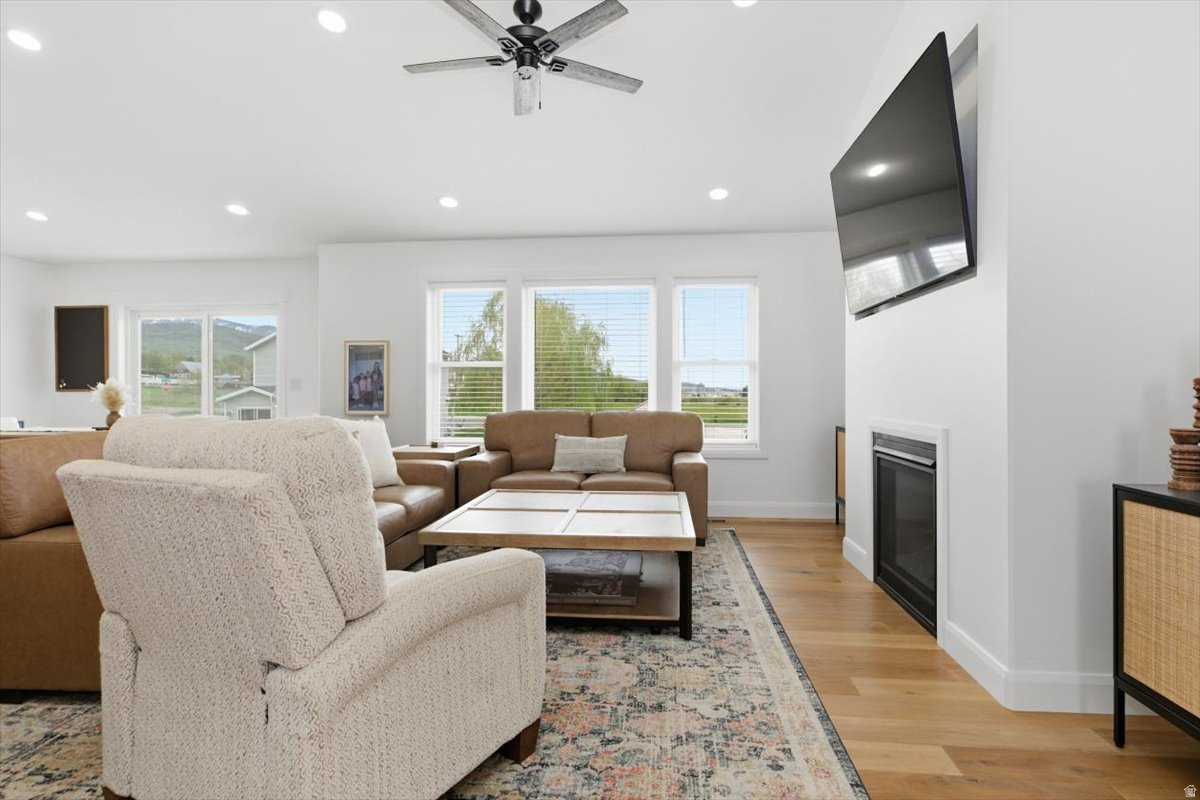 CITY CREEK - Residential