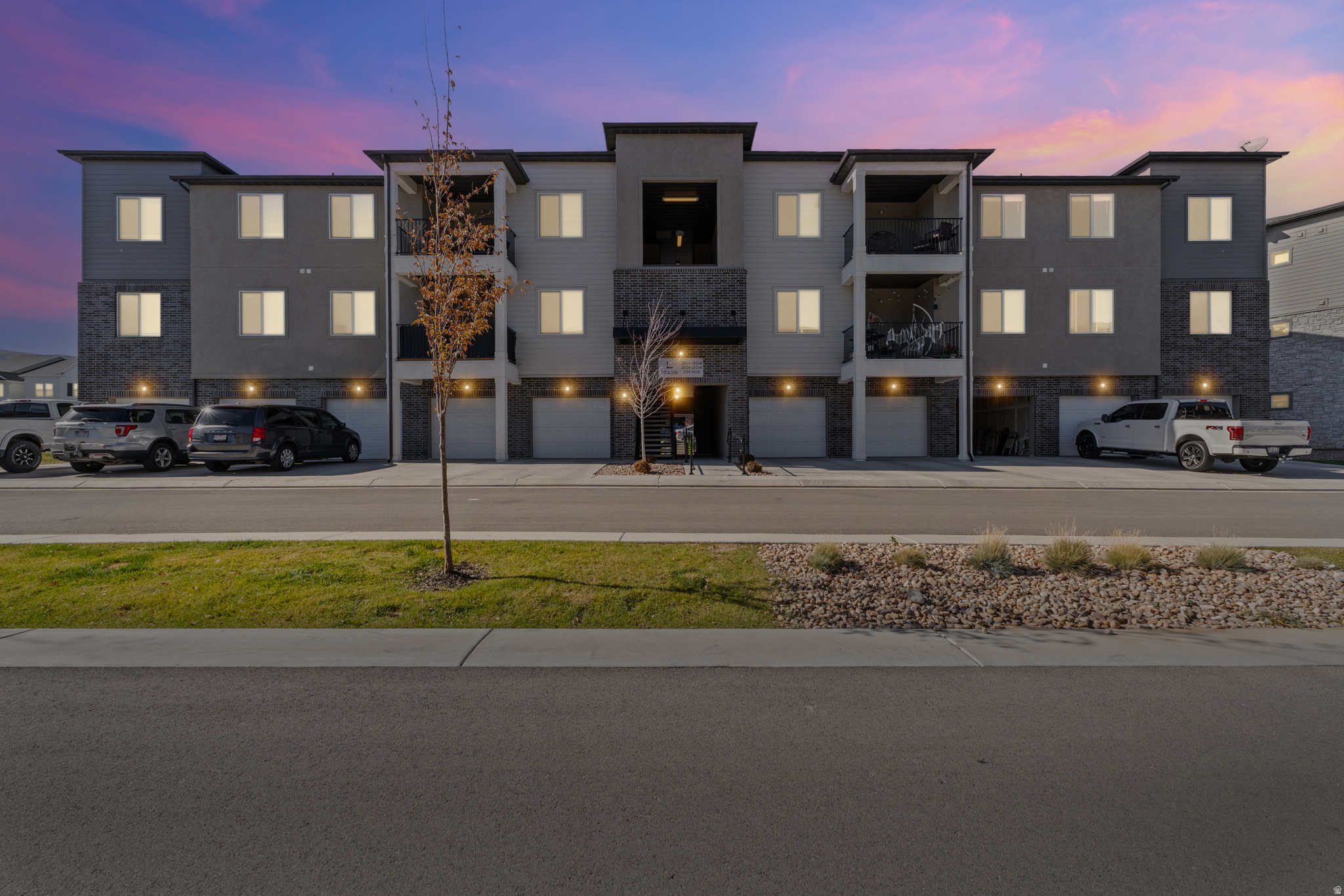 MOUNTAIN RIDGE - Residential