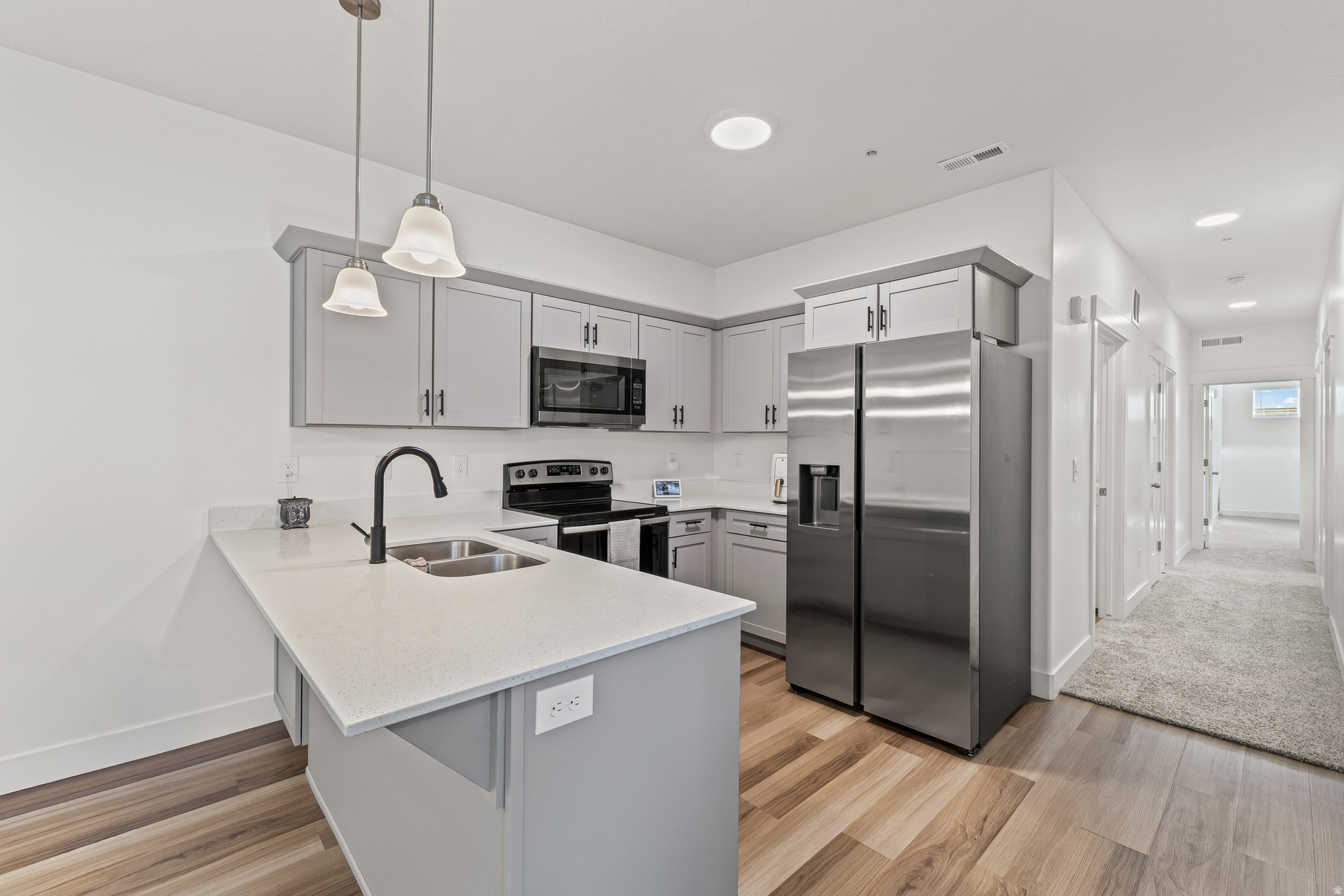 MOUNTAIN RIDGE - Residential