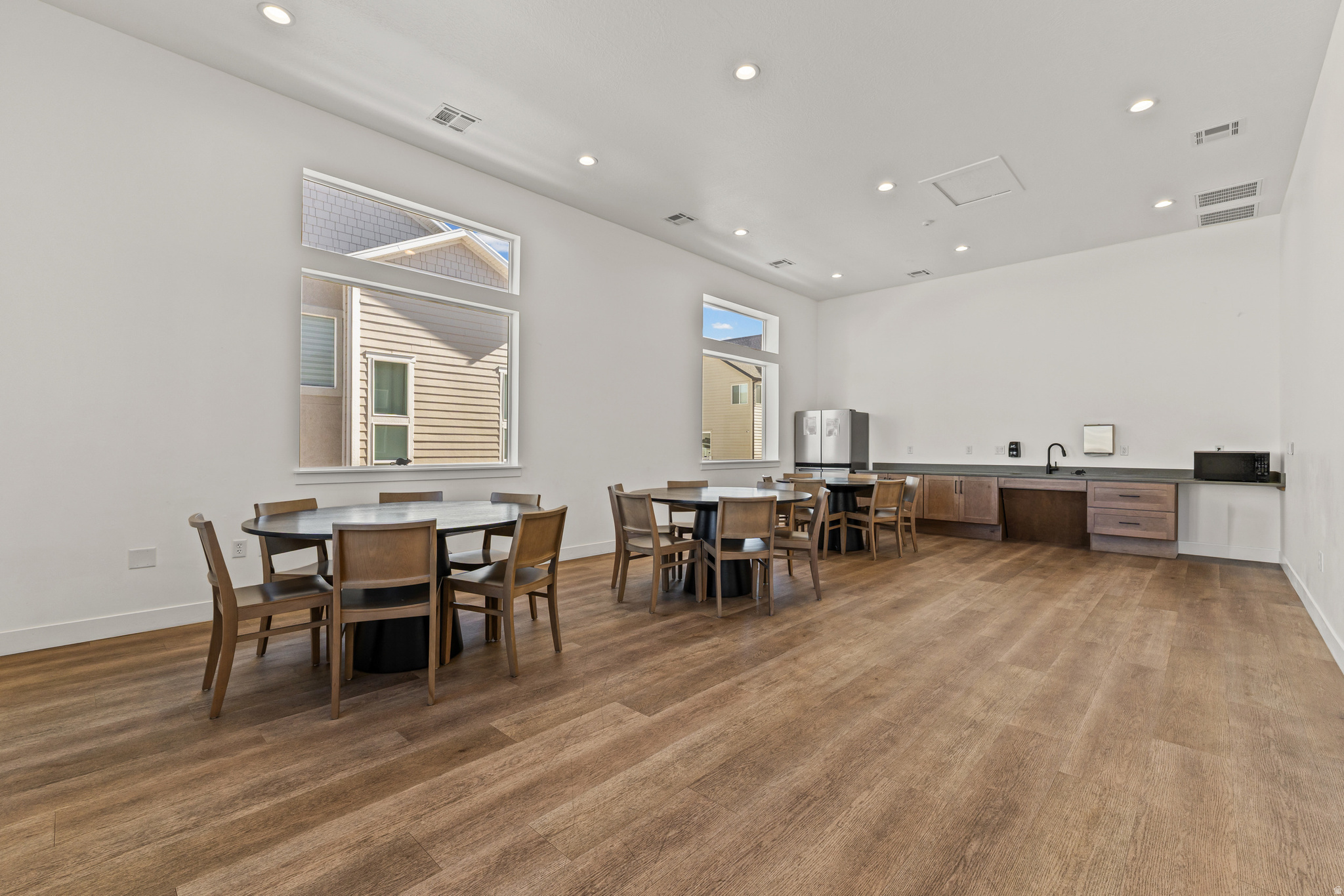 MOUNTAIN RIDGE - Residential