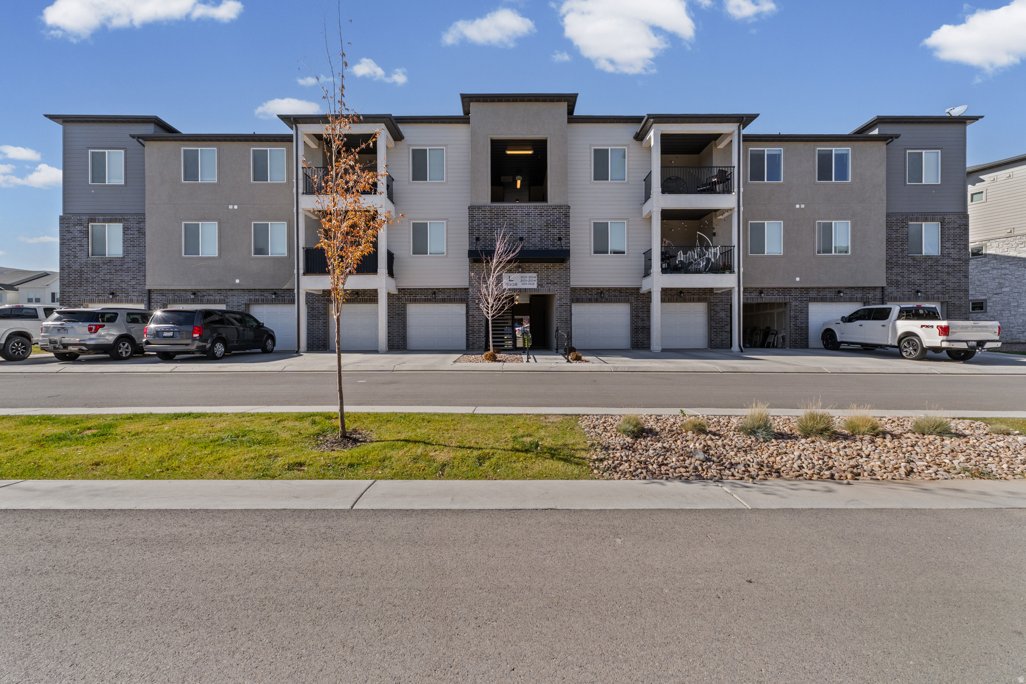 MOUNTAIN RIDGE - Residential