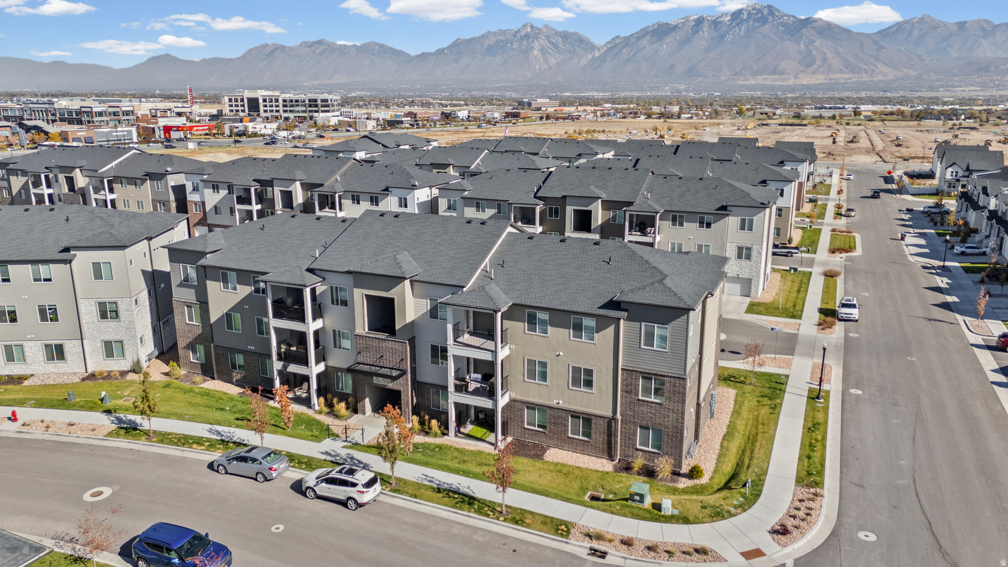 MOUNTAIN RIDGE - Residential