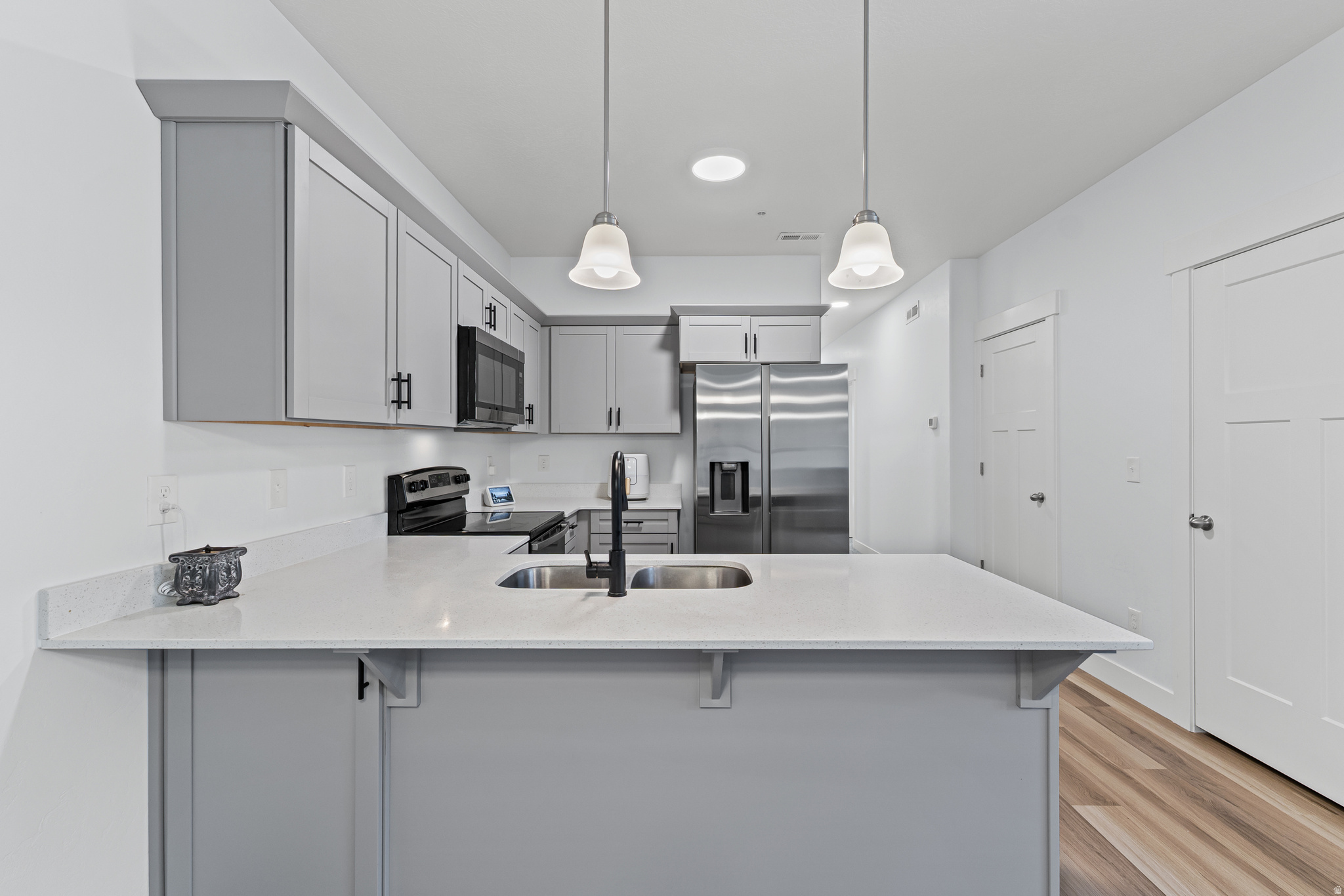 MOUNTAIN RIDGE - Residential